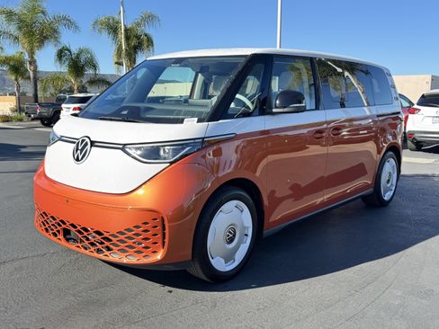 New 2025 Volkswagen ID. Buzz 1st Edition image 5