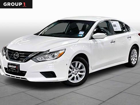 Used 2017 Nissan Altima 2.5 S image 1