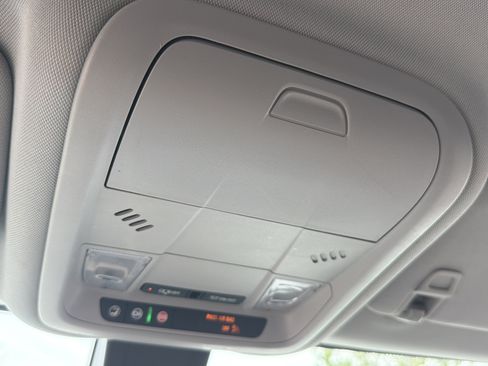 Used 2022 Chevrolet Equinox LT AWD/4WD image 20