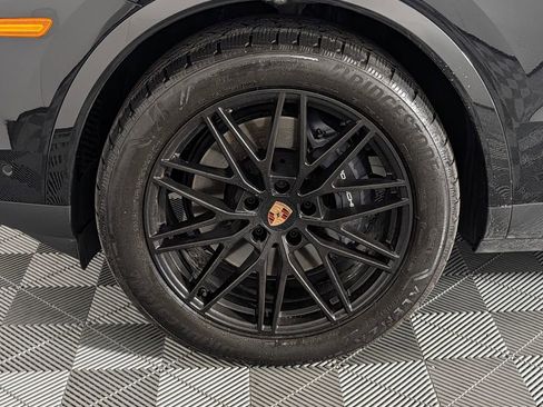 Used 2026 Porsche Cayenne Coupe image 11