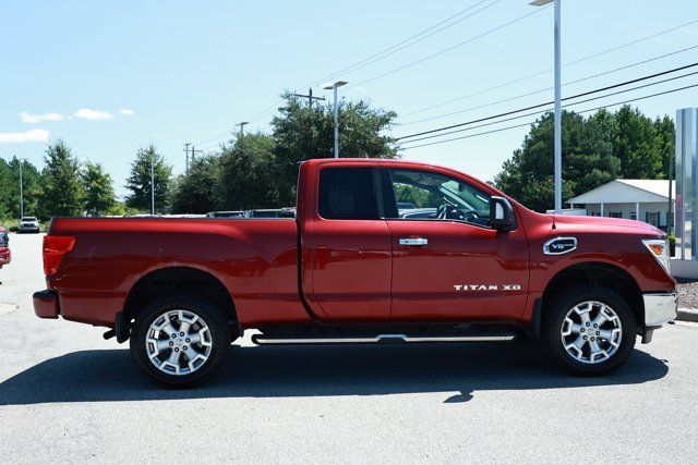 Used 2018 Nissan Titan SV w/ SV Convenience Package AWD/4WD image 4