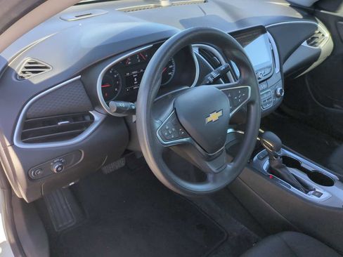 Used 2024 Chevrolet Malibu LT image 10