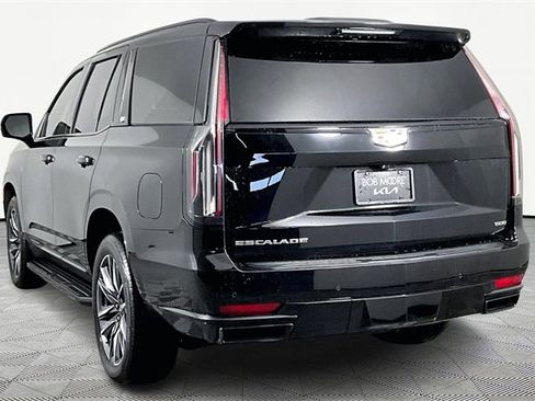 Used 2024 Cadillac Escalade Sport image 4