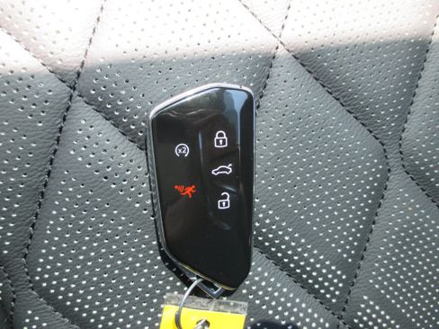Used 2025 Volkswagen Atlas SEL Premium R-Line AWD/4WD image 29