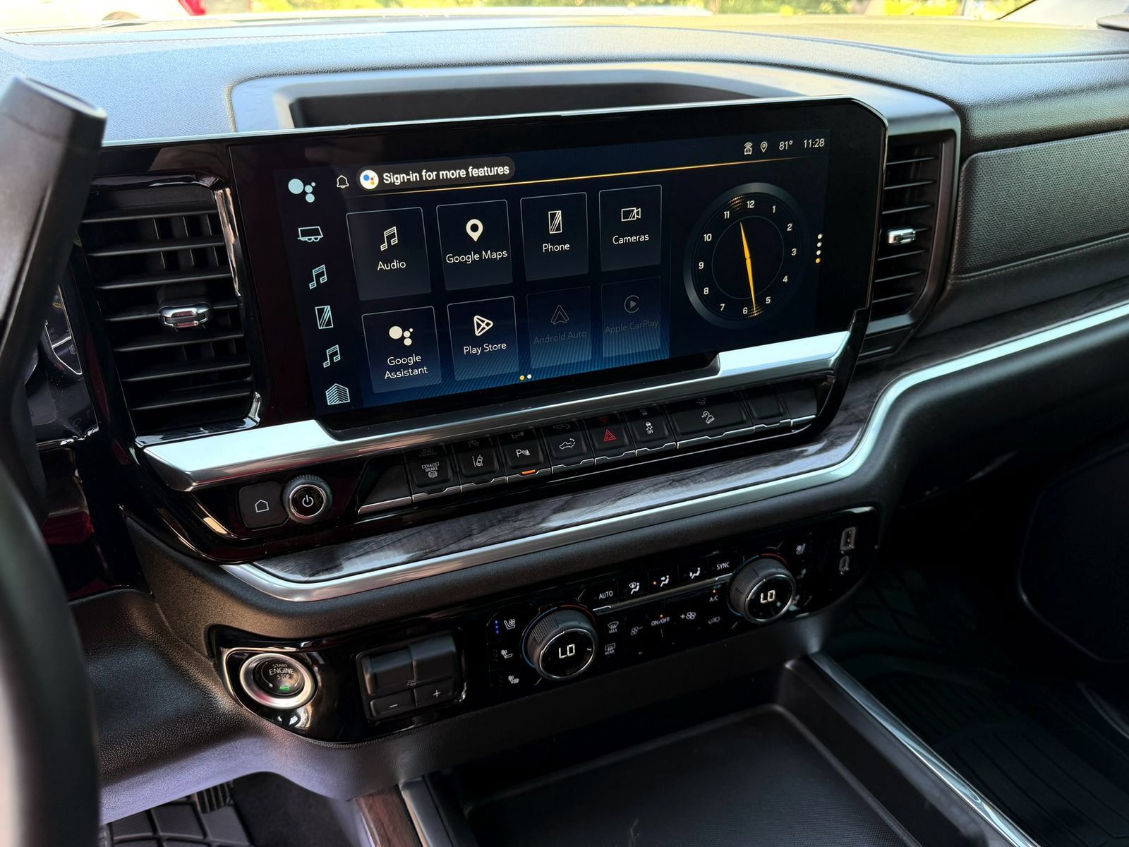 Used 2025 Chevrolet Silverado 2500 LTZ w/ LTZ Premium Package AWD/4WD image 19