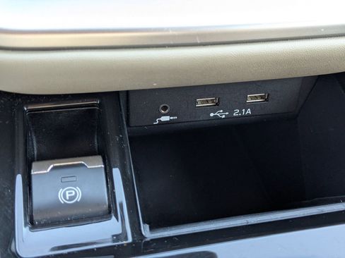 Used 2022 Subaru Outback Limited XT image 26