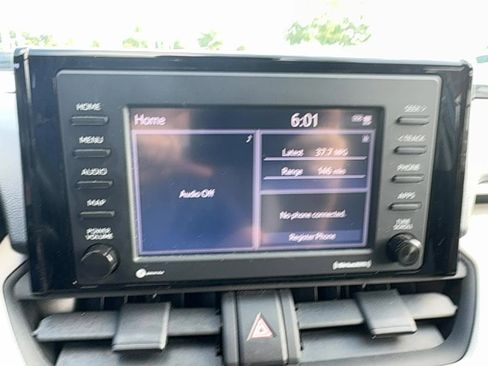 Used 2022 Toyota RAV4 XLE image 27