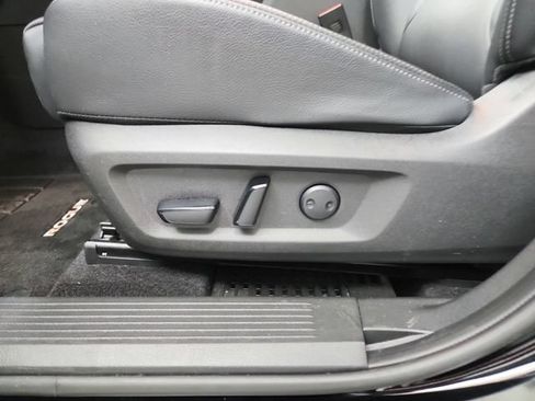 Used 2025 Nissan Rogue SL AWD/4WD image 20