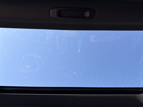 Used 2025 Chevrolet Silverado 1500 High Country image 28