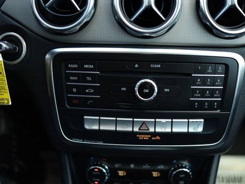 Used 2019 Mercedes-Benz GLA 250 image 28