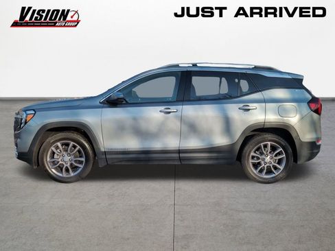 Used 2023 GMC Terrain SLT w/ LPO, Floor Liner Package image 8