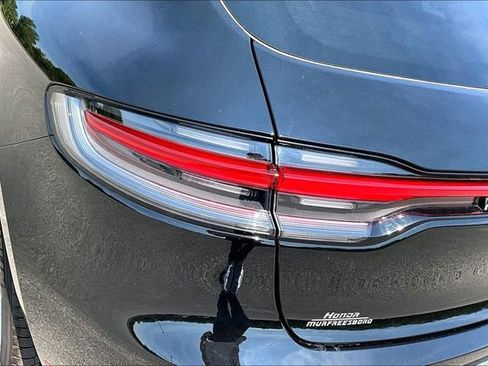 Used 2025 Porsche Macan image 22