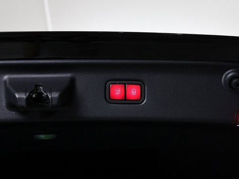 Used 2022 Mercedes-Benz S 500 4MATIC image 32