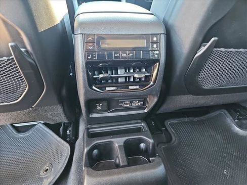 Used 2021 Jeep Grand Cherokee L Limited image 18