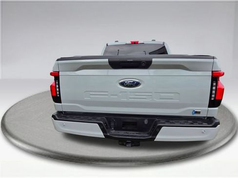 Used 2023 Ford F150 Lightning XLT AWD/4WD image 11