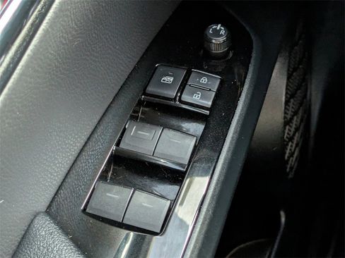 Certified 2020 Toyota Prius Prime LE image 26