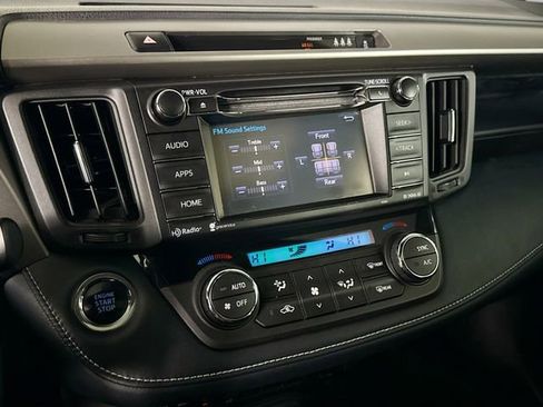 Used 2018 Toyota RAV4 XLE image 28