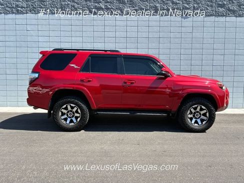 Used 2022 Toyota 4Runner TRD Off-Road Premium AWD/4WD image 2