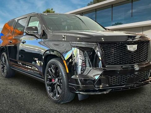 New 2026 Cadillac Escalade ESV V AWD/4WD image 2
