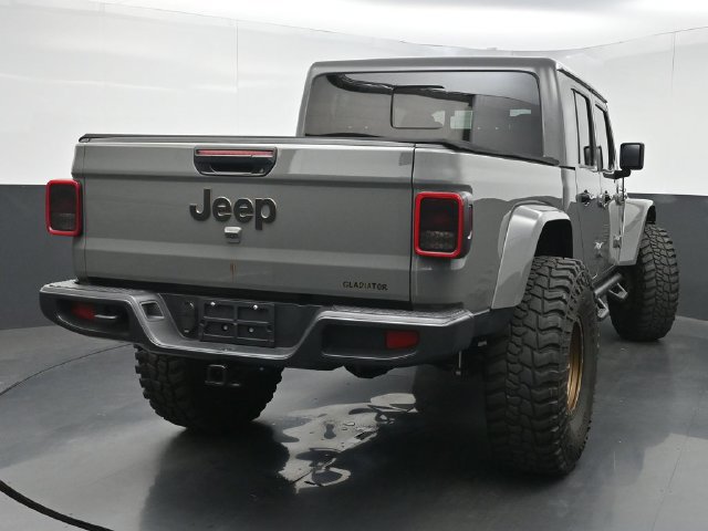 Used 2020 Jeep Gladiator Overland AWD/4WD image 3