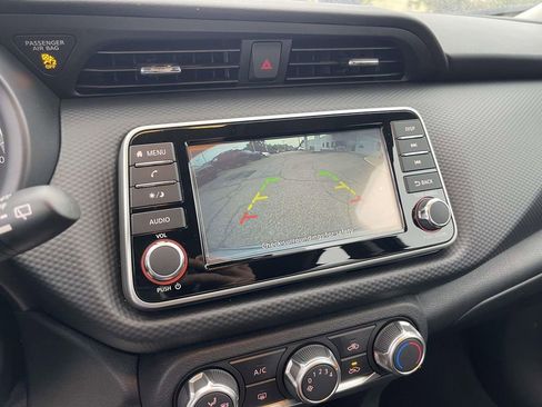 Used 2025 Nissan Kicks Play S image 29