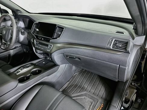 Certified 2025 Honda Ridgeline TrailSport image 32