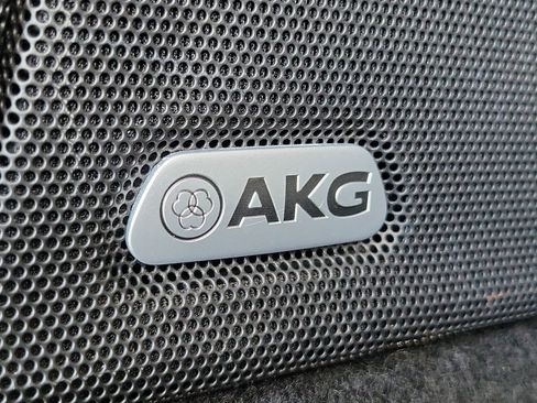 Used 2023 Cadillac Escalade Premium Luxury image 13