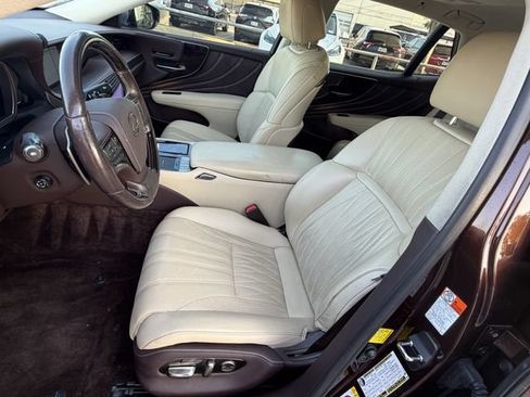 Used 2019 Lexus LS 500 w/ Interior Upgrade Package RWD image 22