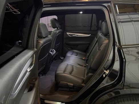 Used 2024 Cadillac XT6 Luxury w/ LPO, Floor Liner Package AWD/4WD image 26