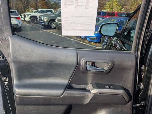 Certified 2020 Toyota Tacoma Limited image 16
