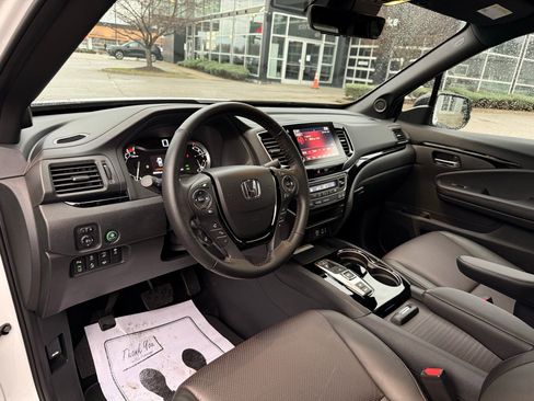 Used 2023 Honda Ridgeline Black Edition image 41