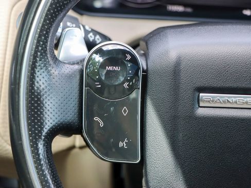 Used 2018 Land Rover Range Rover Velar R-Dynamic SE image 29