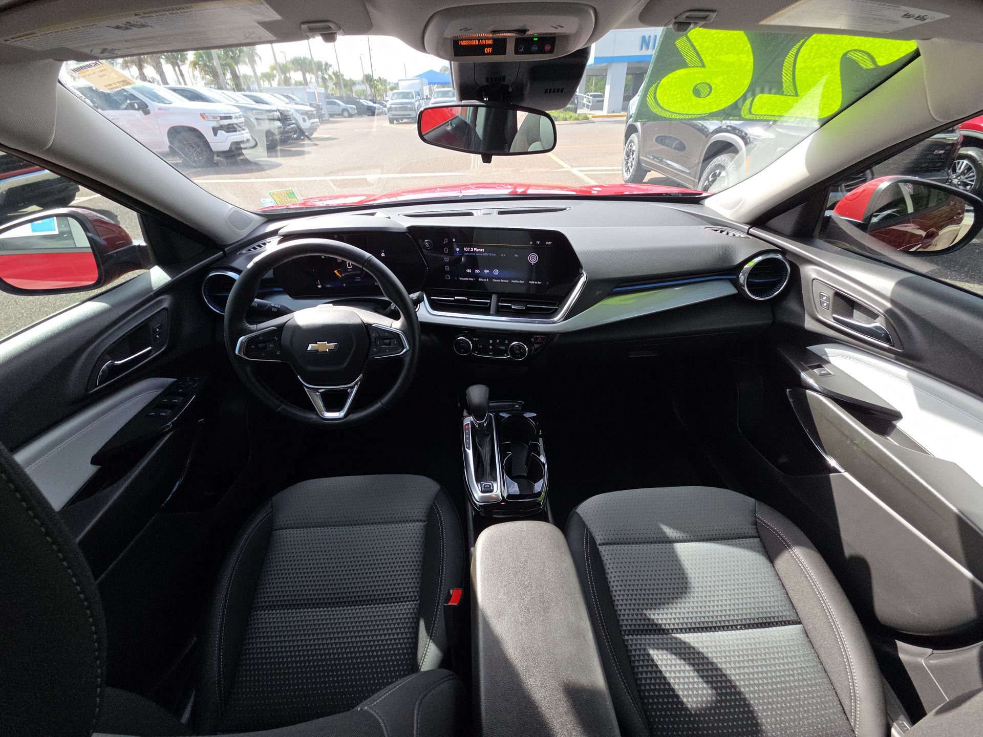 Used 2026 Chevrolet Trax LT w/ Driver Confidence Package FWD image 18