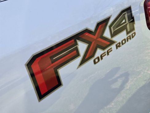 Used 2018 Ford F150 XLT w/ Equipment Group 302A Luxury image 10