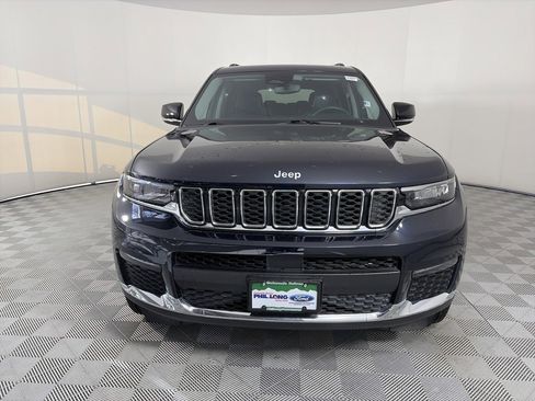 Used 2023 Jeep Grand Cherokee L Limited image 2