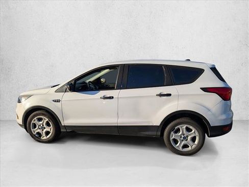 Used 2019 Ford Escape S image 8