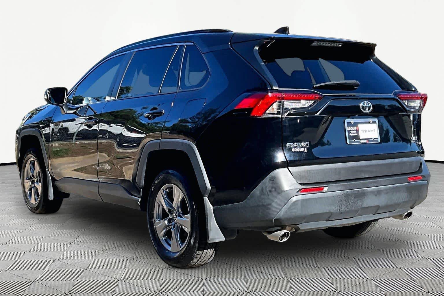 Certified 2022 Toyota RAV4 XLE FWD image 12