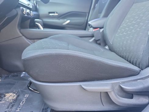 Used 2023 Nissan Kicks SV FWD image 27