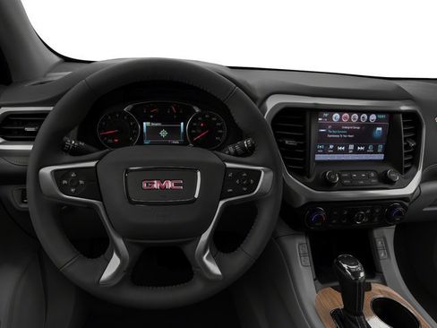 Used 2018 GMC Acadia SLT FWD image 10