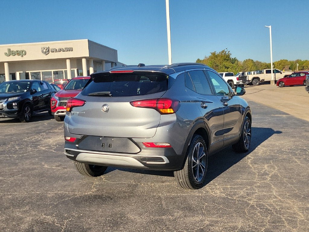 Used 2022 Buick Encore GX Select FWD image 5
