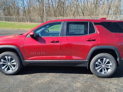 New 2026 Chevrolet Equinox LT image 7