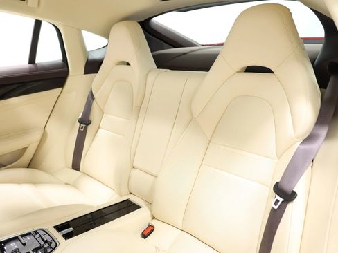 Used 2023 Porsche Panamera 4 Platinum Edition image 61