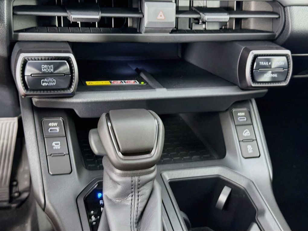 New 2026 Toyota RAV4 XSE AWD/4WD image 19