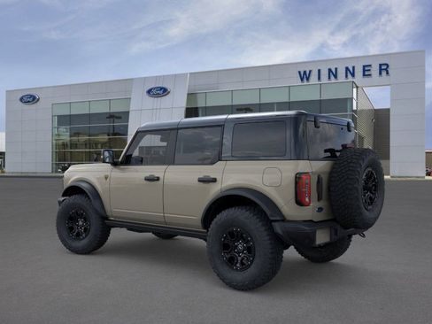 New 2025 Ford Bronco Badlands image 4