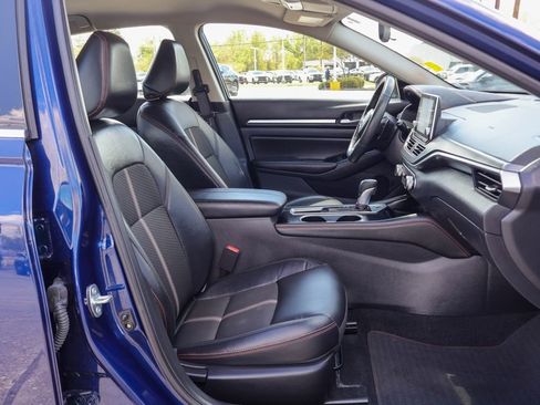 Used 2024 Nissan Altima 2.5 SR image 8