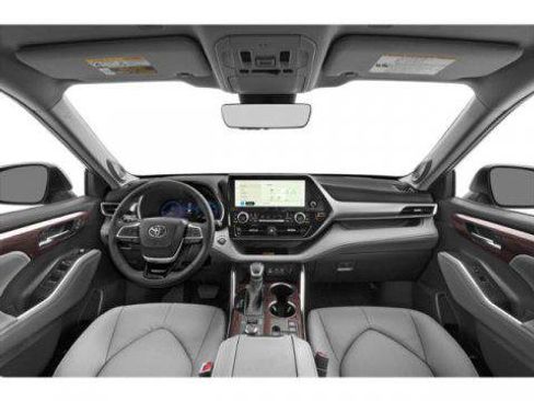 Certified 2023 Toyota Highlander XLE image 8