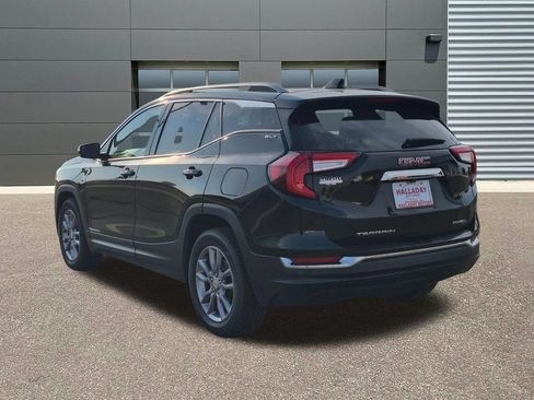Used 2022 GMC Terrain SLT w/ Infotainment Package II AWD/4WD image 8