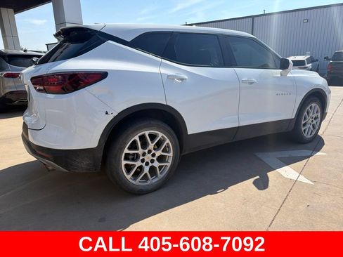 Used 2023 Chevrolet Blazer LT FWD image 3
