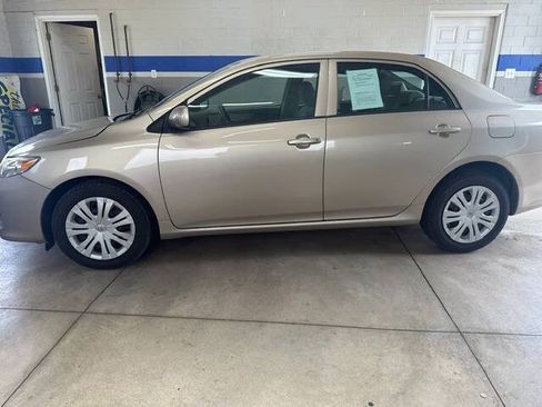 Used 2010 Toyota Corolla FWD image 4