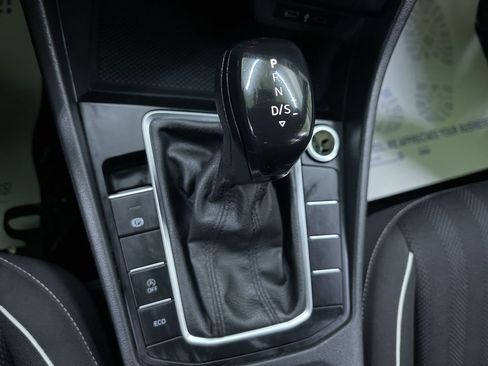 Used 2022 Volkswagen Jetta Sport image 22